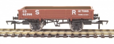 Rapido Trains UK 928005 2 plank Dia.1744 ballast open in SR red oxide  - 62398